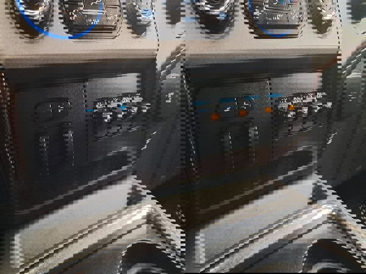 Used 2015 Ford F350 Lariat w/ Chrome Package image 23