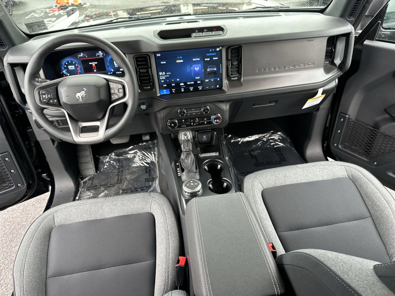 Certified 2025 Ford Bronco 4-Door AWD/4WD image 30
