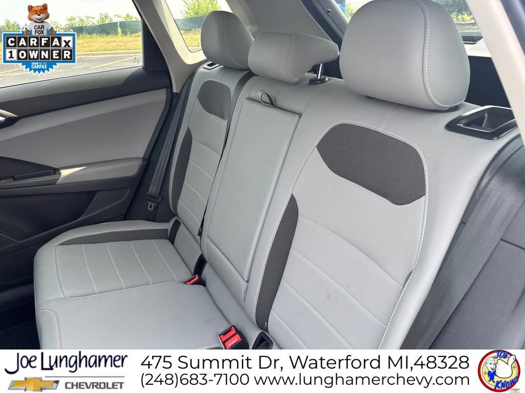 Used 2022 Volkswagen Taos SE w/ Panoramic Sunroof Package AWD/4WD image 13