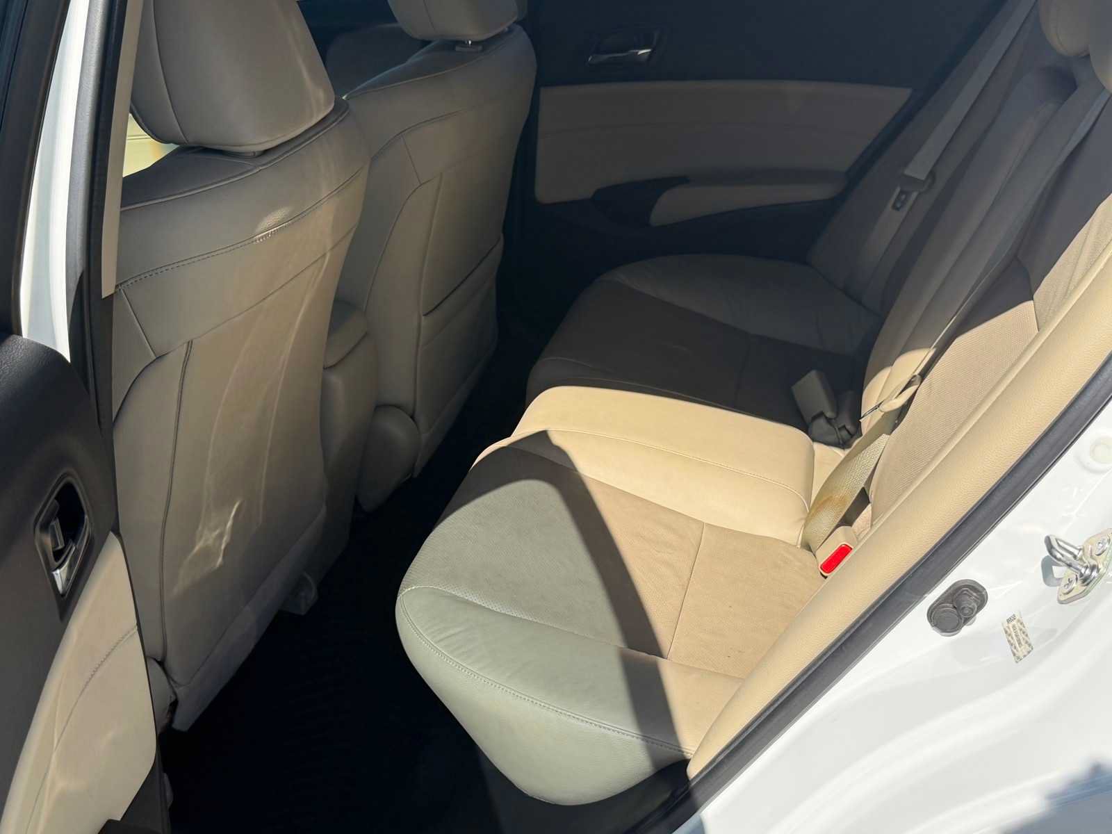 Used 2015 Acura ILX w/ Premium Package FWD image 24