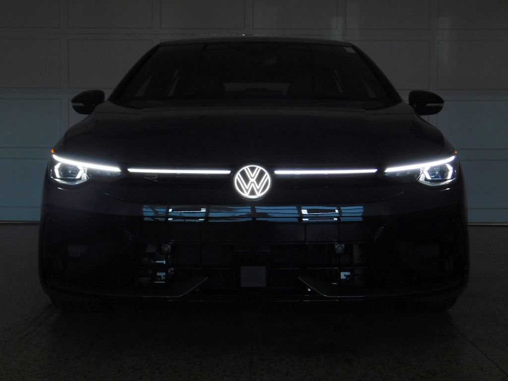 Used 2026 Volkswagen Golf AWD/4WD image 13