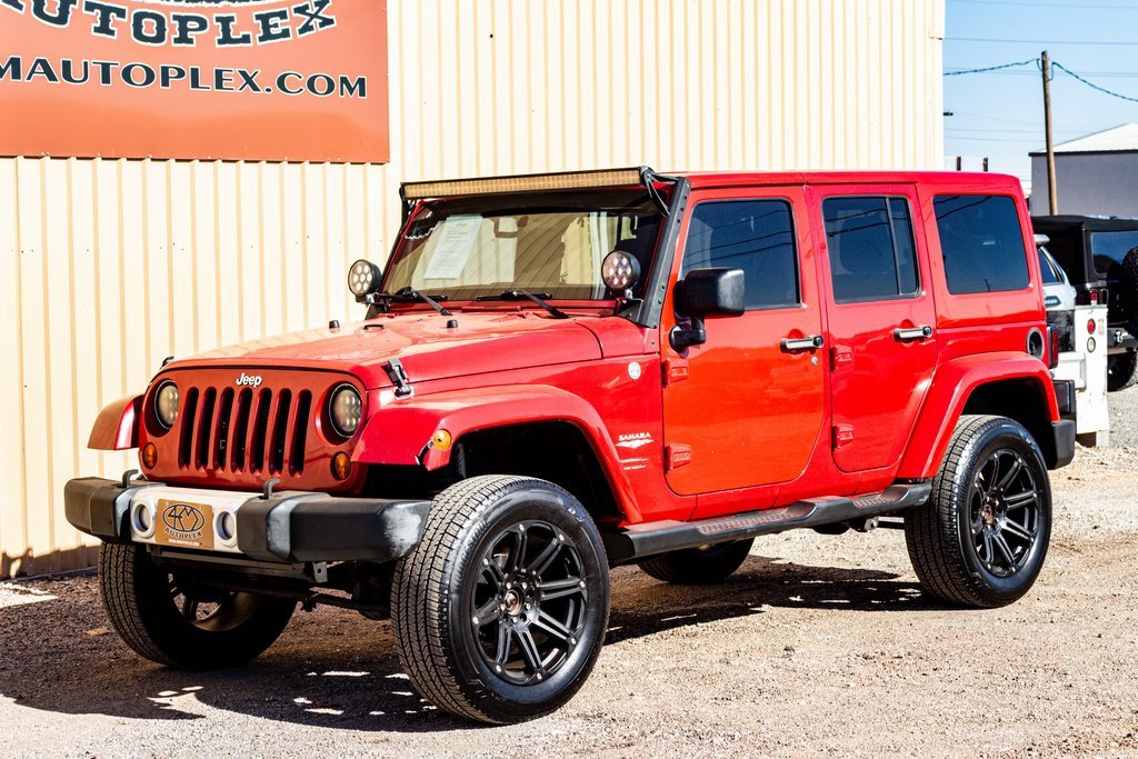Used 2012 Jeep Wrangler Unlimited Sahara image 8