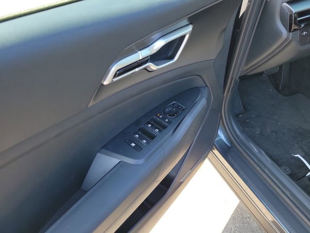 Used 2026 Kia Sportage LX image 12