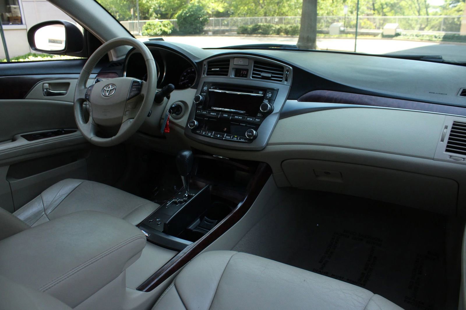 Used 2011 Toyota Avalon FWD image 24