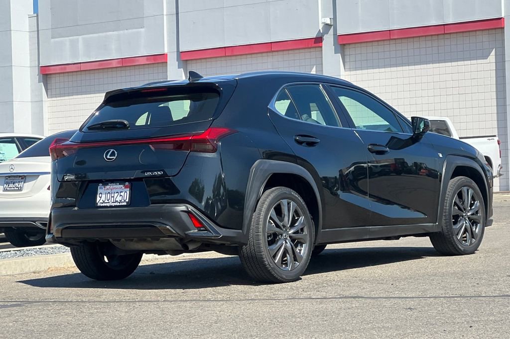 Used 2019 Lexus UX 200 F Sport w/ F Sport Premium Package FWD image 5