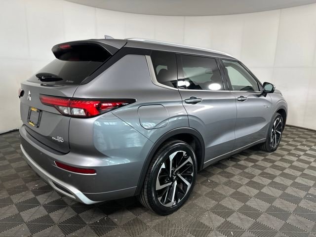 Used 2023 Mitsubishi Outlander SEL image 3