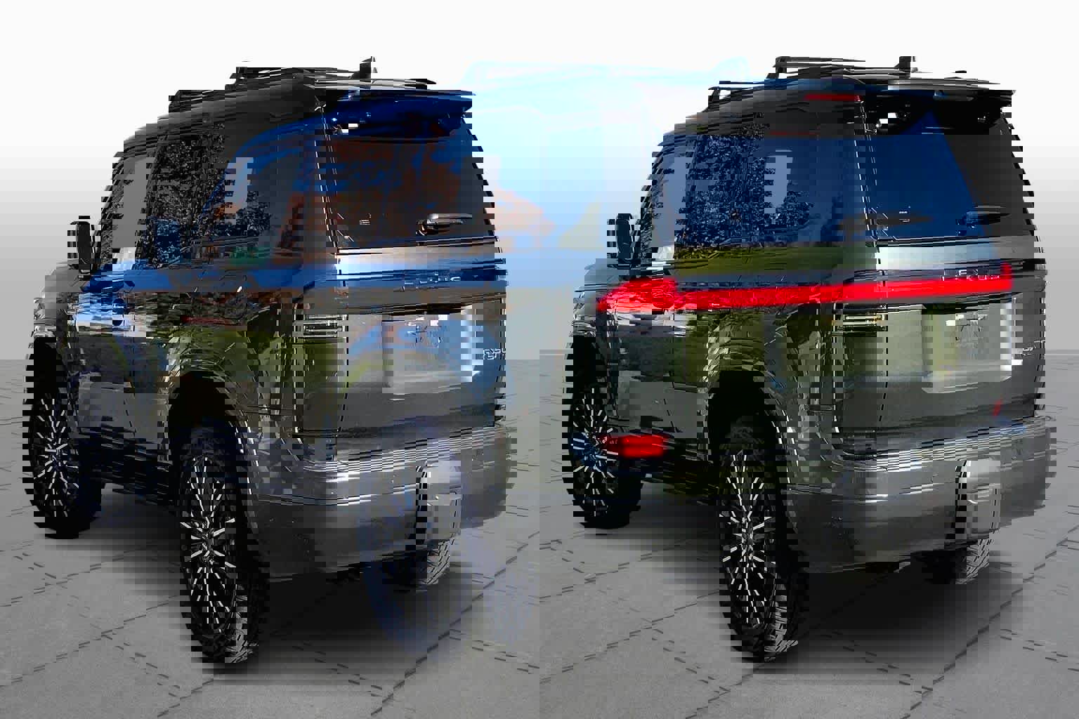 Used 2024 Lexus GX 550 image 11