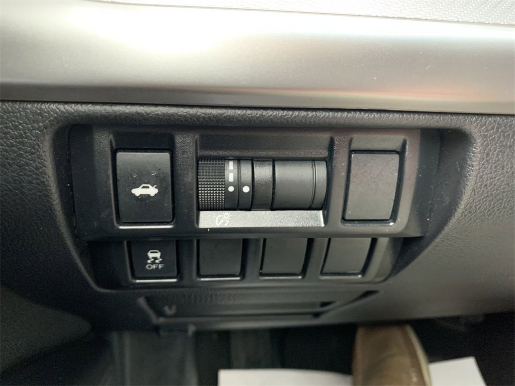 Used 2018 Subaru Legacy 2.5i Premium image 14