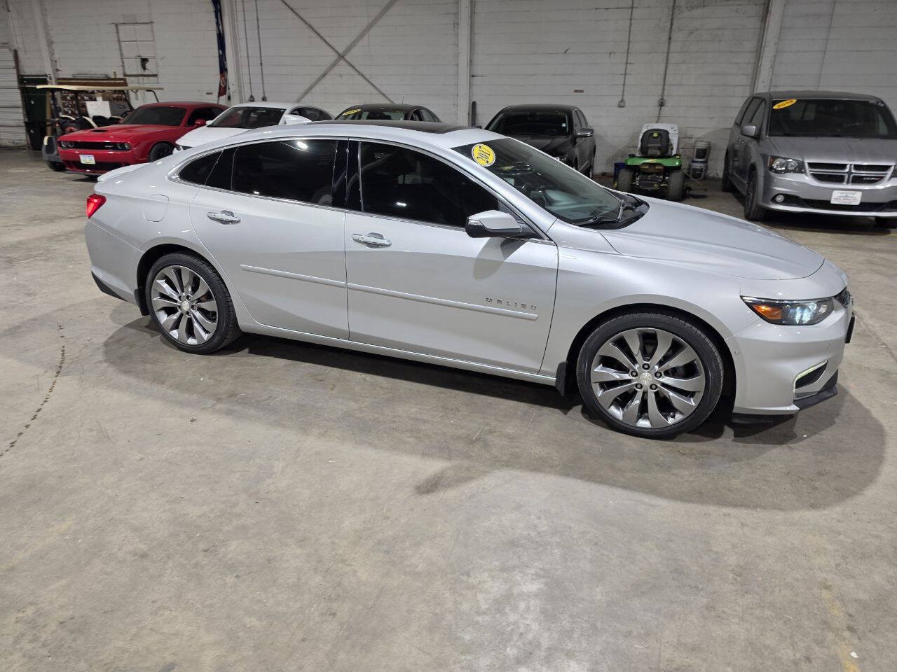 Used 2017 Chevrolet Malibu Premier w/ Premier Sun and Wheel Package FWD image 16