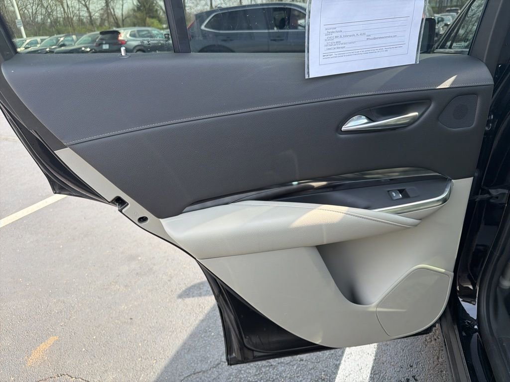 Used 2019 Cadillac XT4 Luxury w/ Cold Weather Package image 20