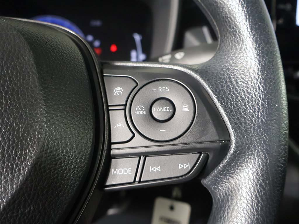 Used 2026 Toyota Corolla LE FWD image 39