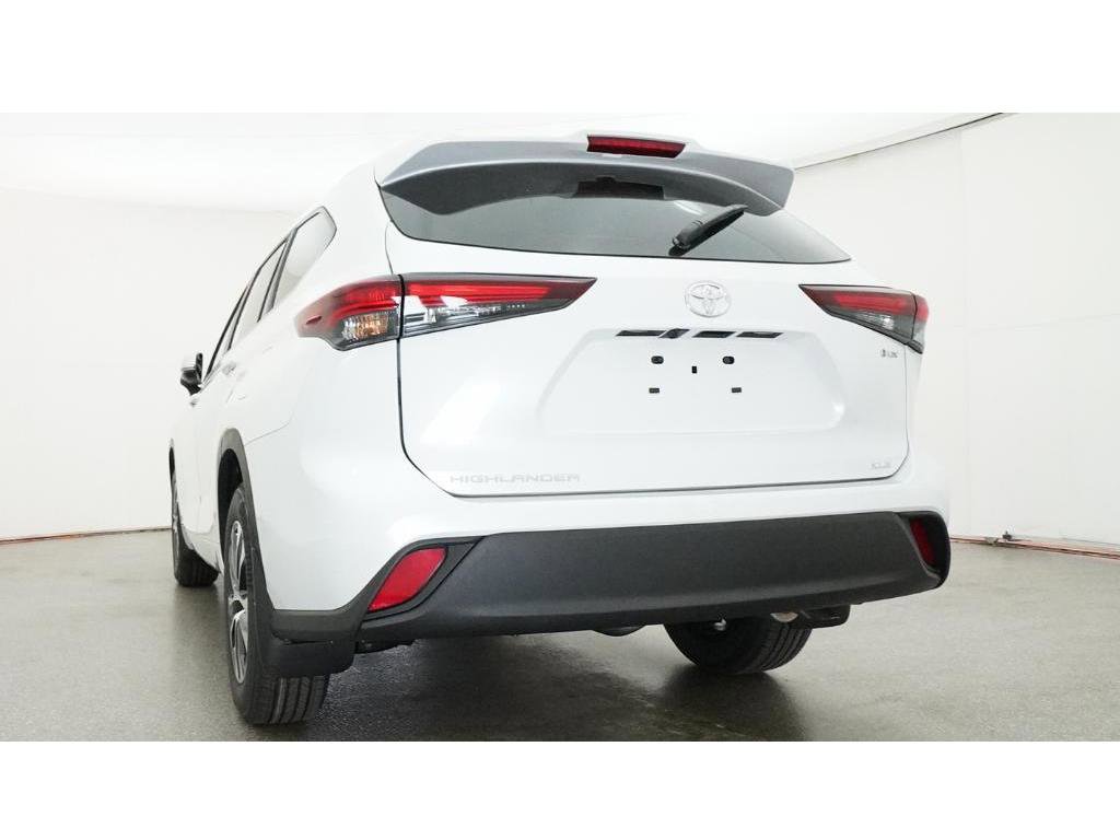 New 2026 Toyota Highlander XLE image 22