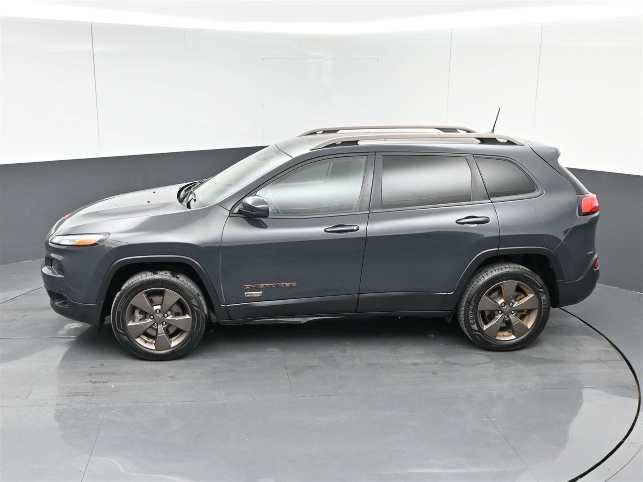 Used 2017 Jeep Cherokee 75th Anniversary image 29