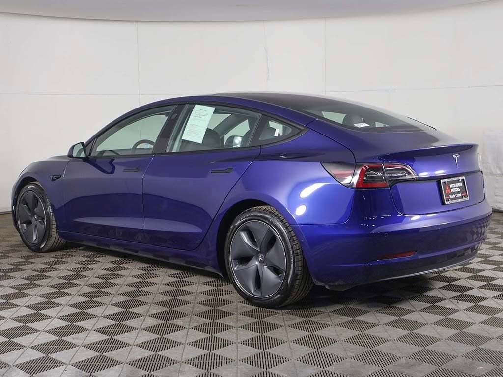 Used 2021 Tesla Model 3 Standard Range Plus image 11