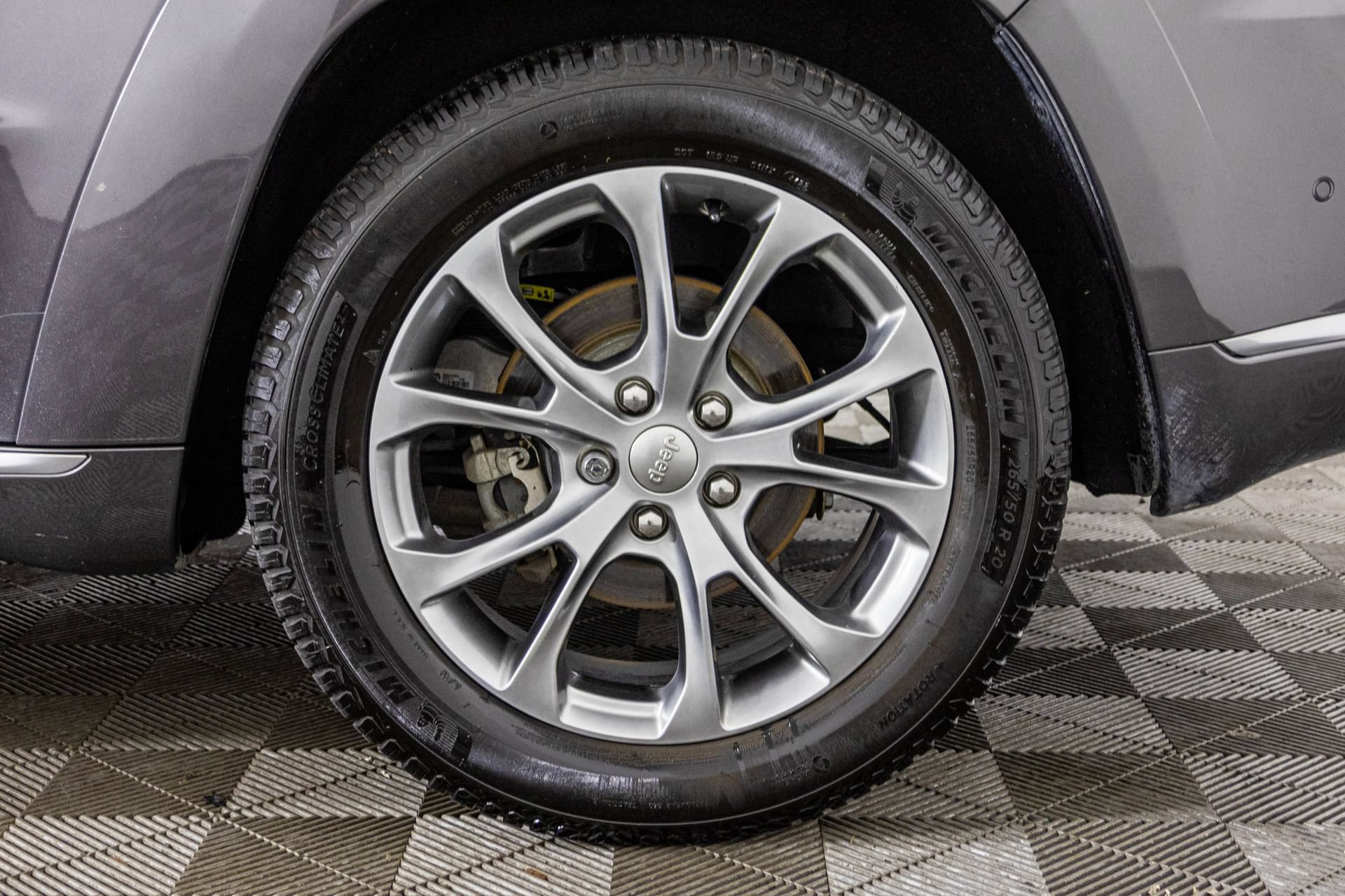 Used 2019 Jeep Grand Cherokee Summit w/ Platinum Series Group AWD/4WD image 55