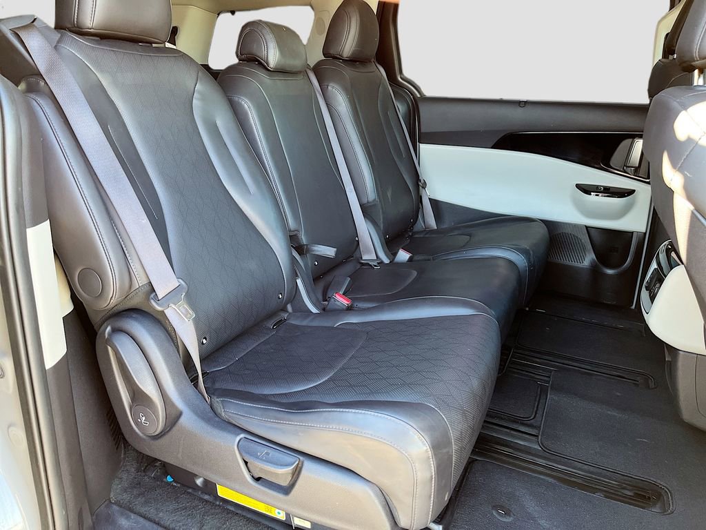 Used 2024 Kia Carnival SX image 27