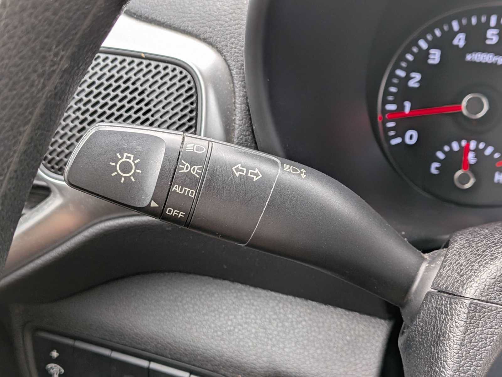 Used 2021 Kia Soul LX FWD image 25