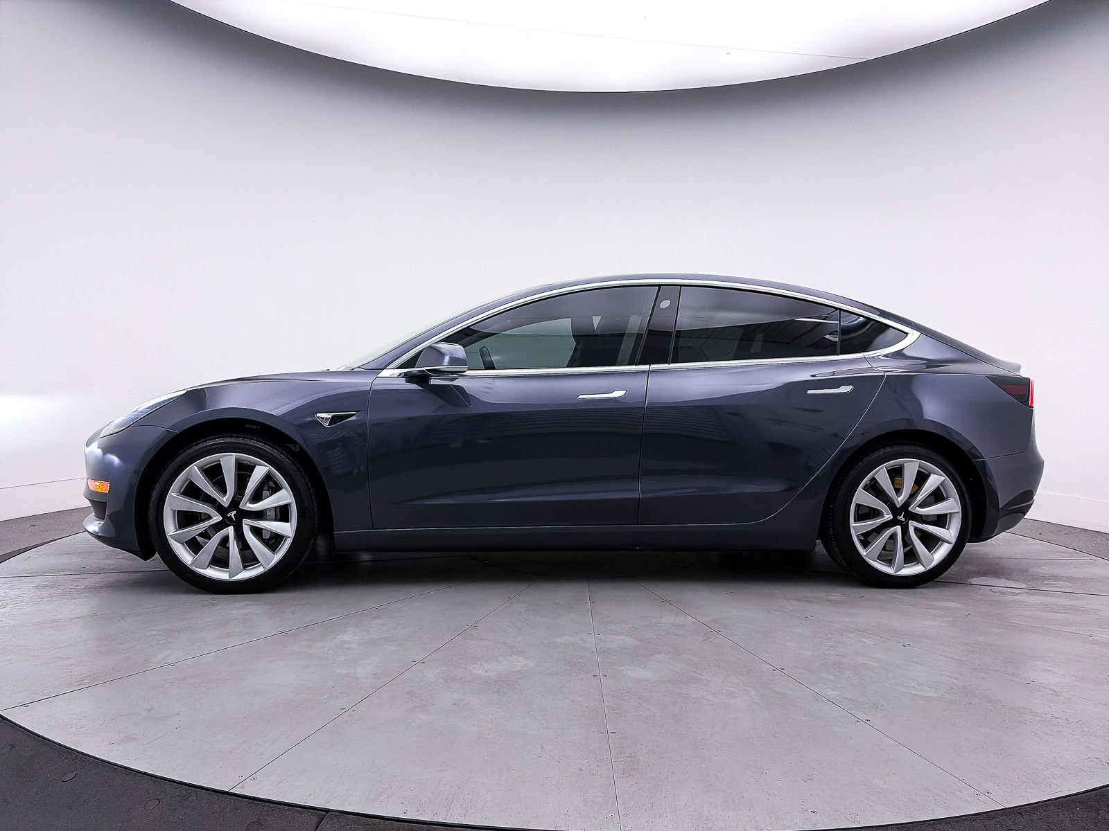 Used 2019 Tesla Model 3 Standard Range Plus image 34