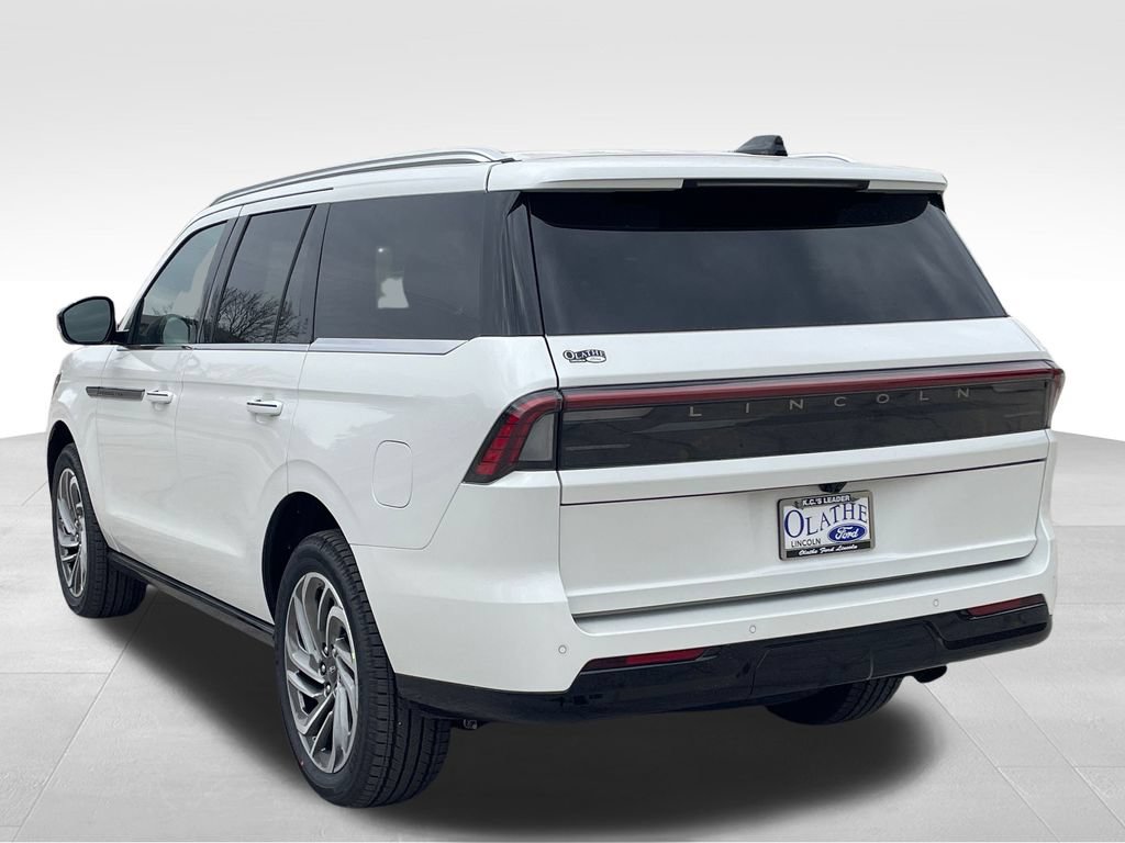 New 2026 Lincoln Navigator Reserve AWD/4WD image 3