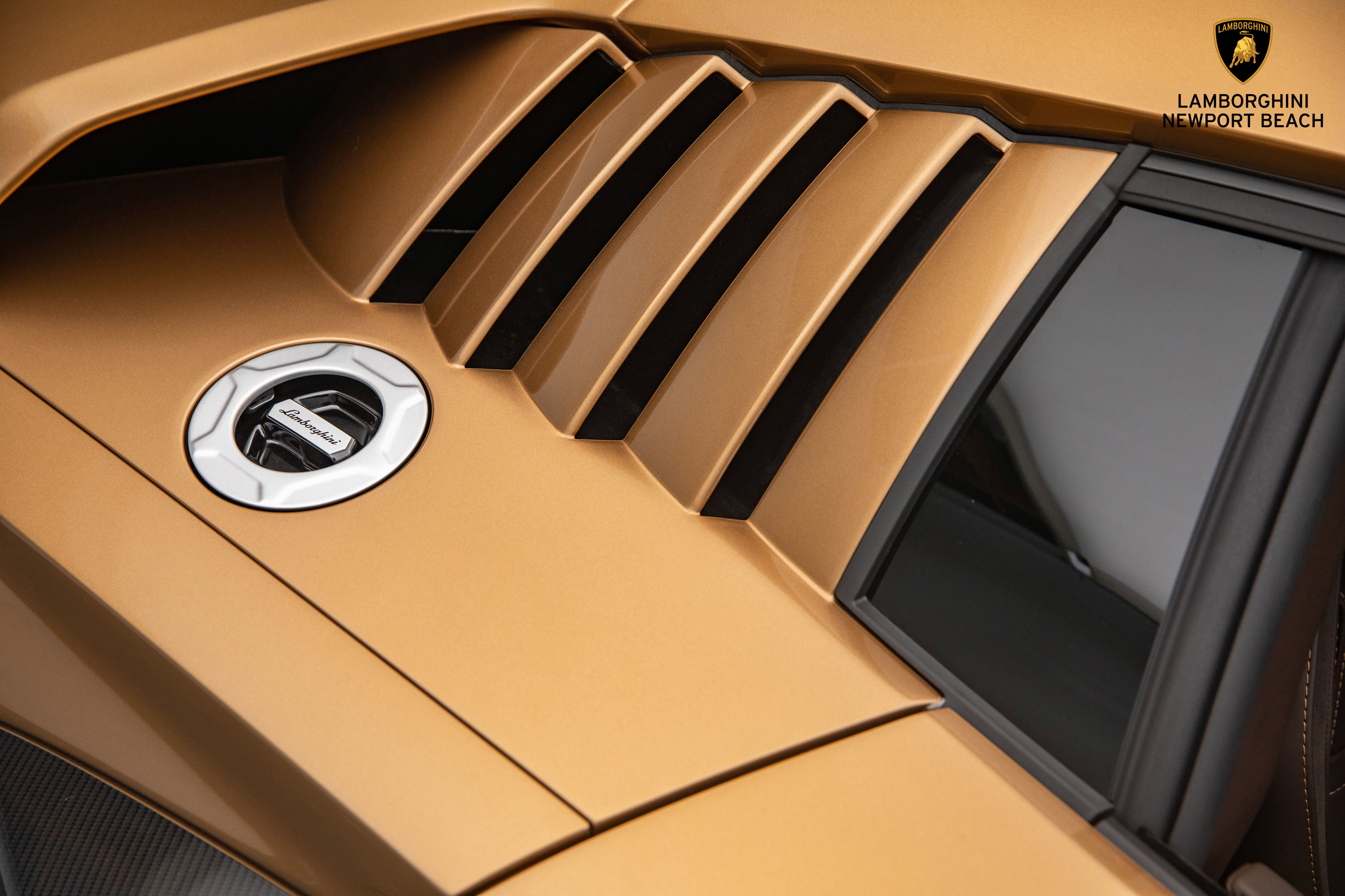 Used 2022 Lamborghini Aventador Countach image 6