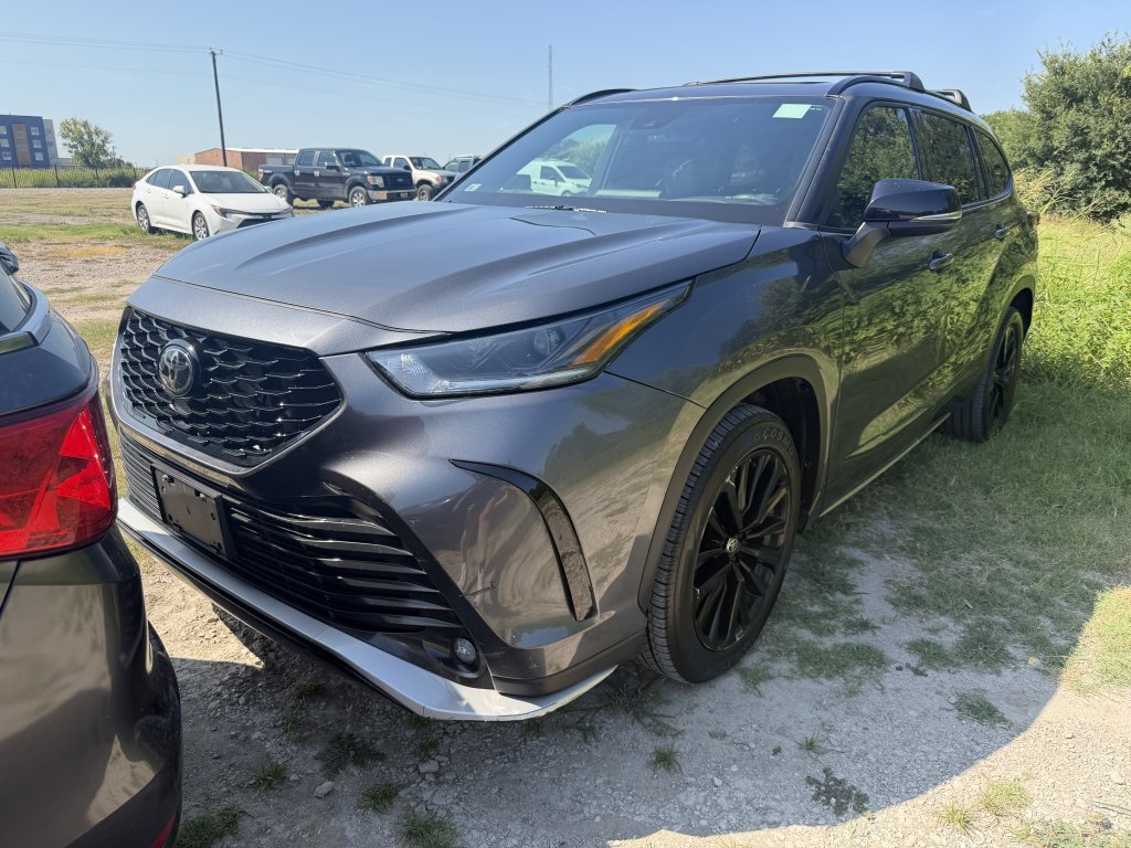 Used 2023 Toyota Highlander XSE AWD/4WD image 1