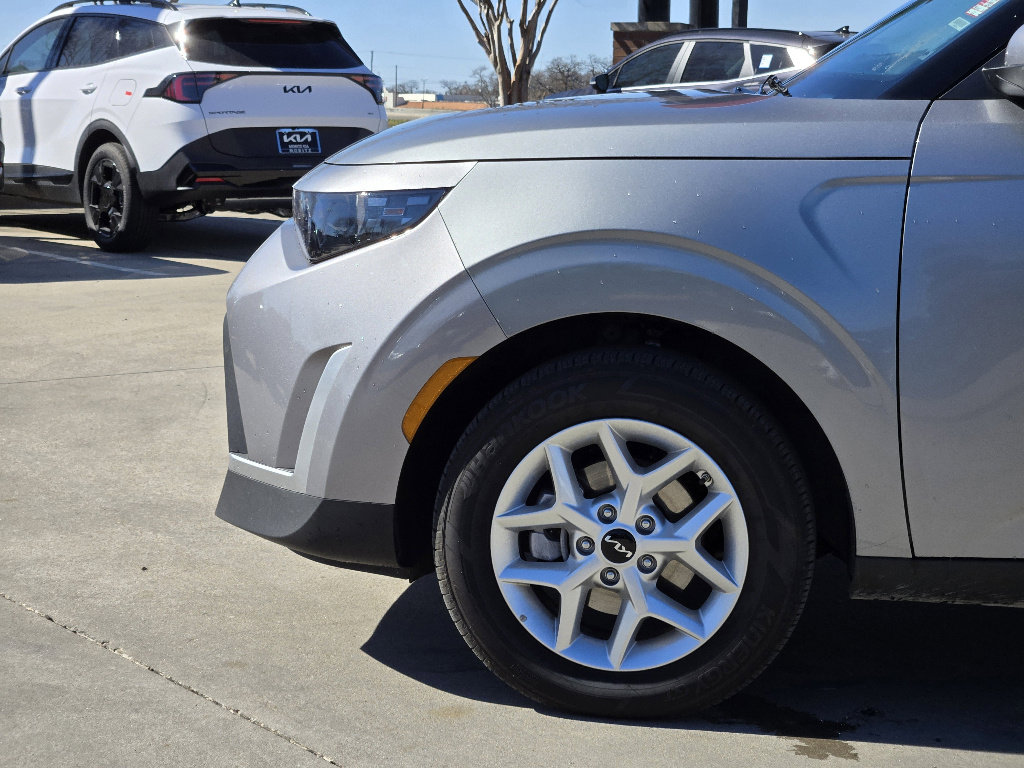 Certified 2025 Kia Soul S image 14