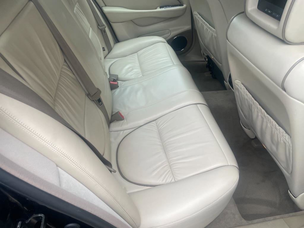 Used 2004 Jaguar XJ8 XJ8 Vanden Plas image 31