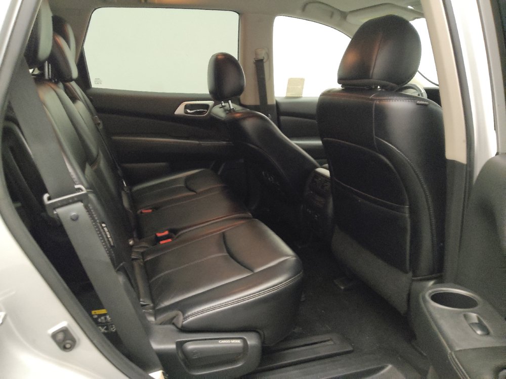 Used 2019 Nissan Pathfinder SL FWD image 19