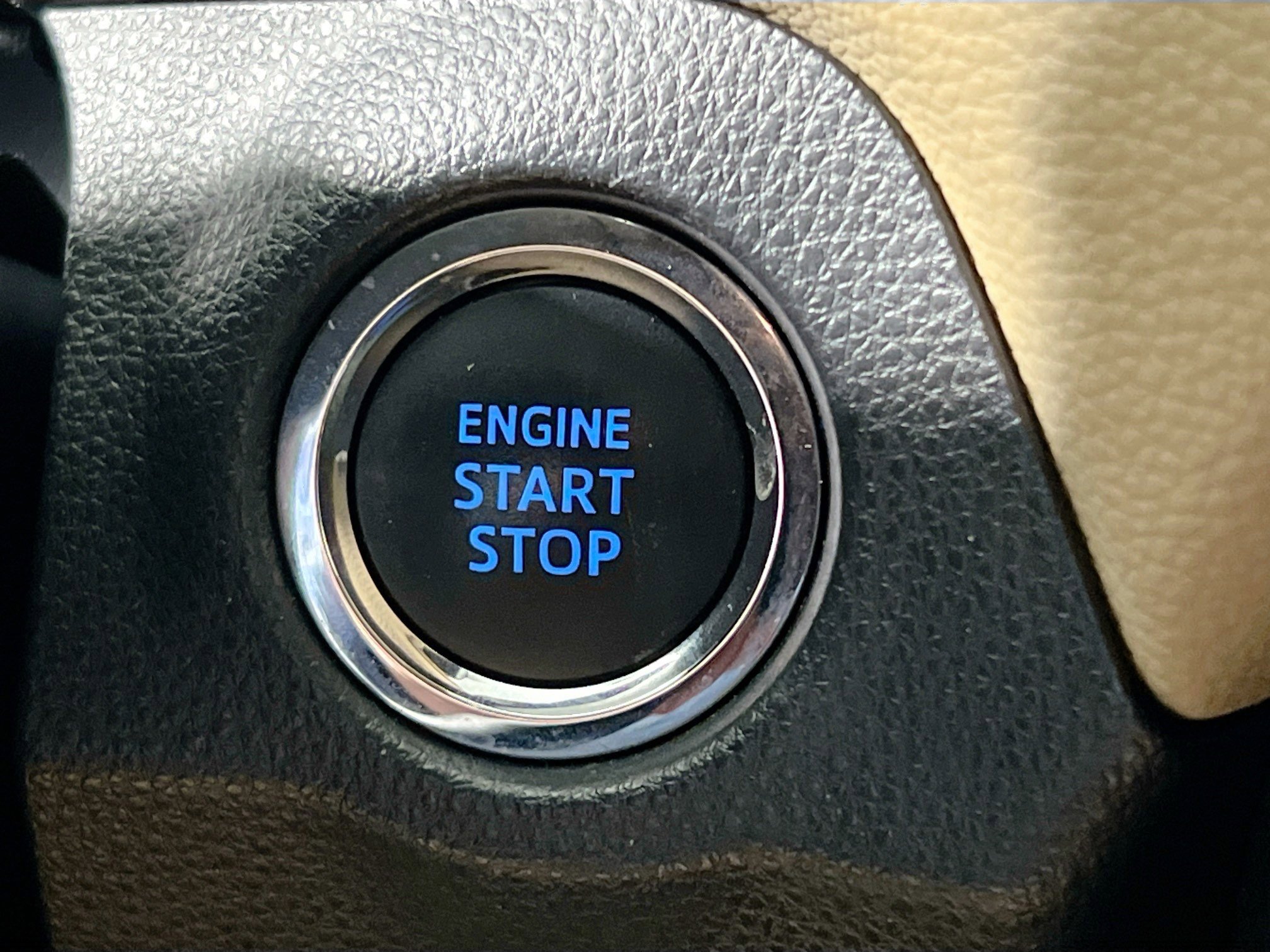 Used 2020 Toyota RAV4 XLE w/ Convenience Package image 24