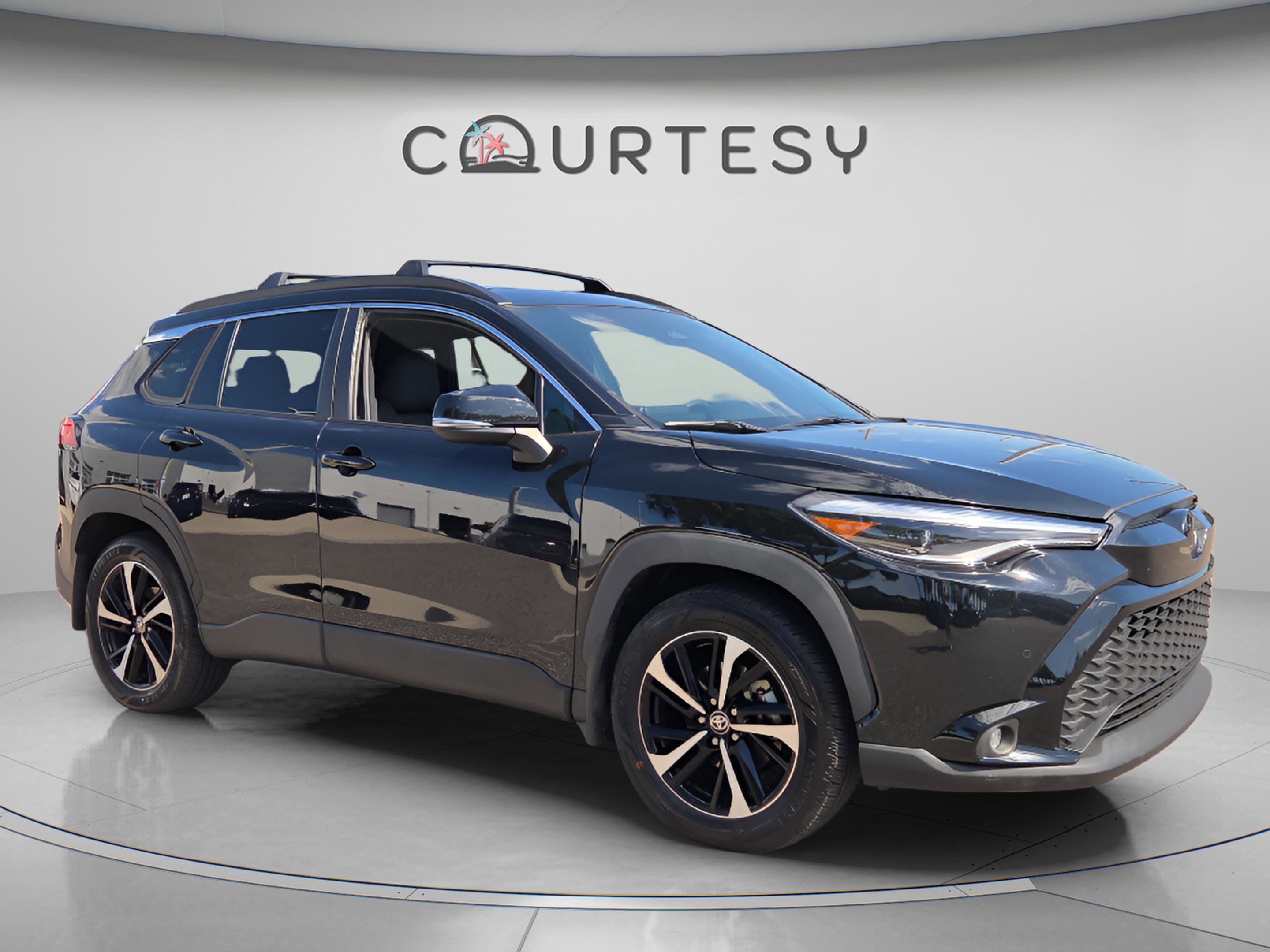 Used 2025 Toyota Corolla Cross AWD Hybrid w/ Convenience Package image 7