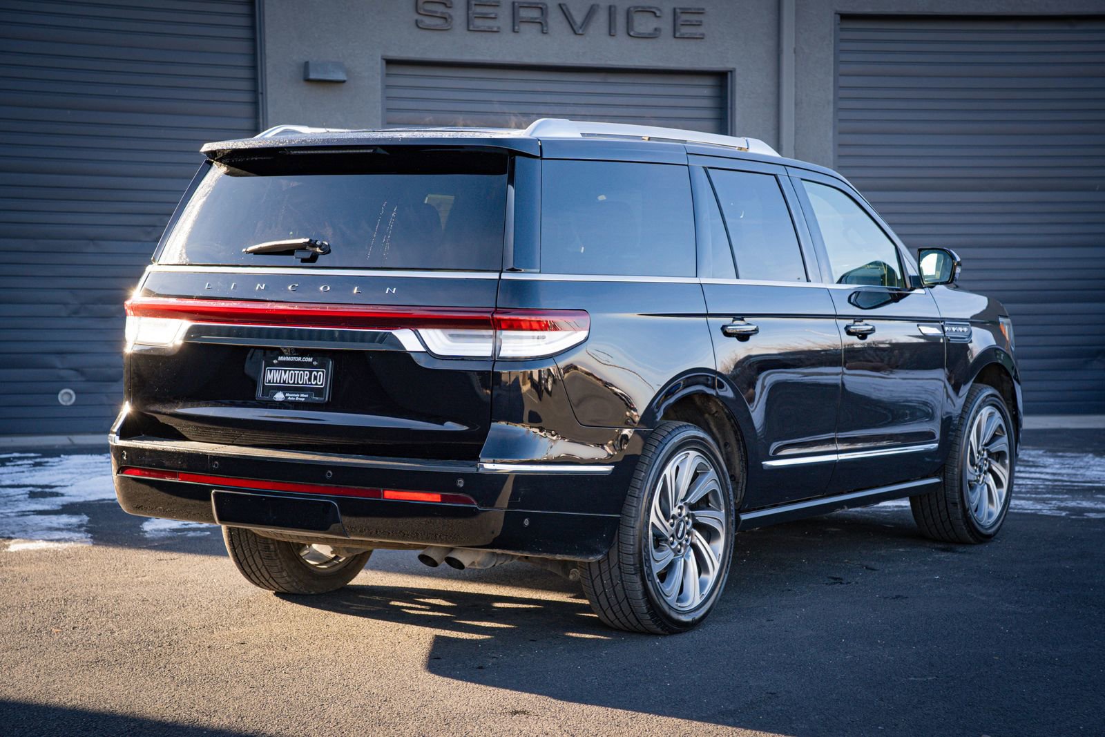 Used 2024 Lincoln Navigator Reserve image 7