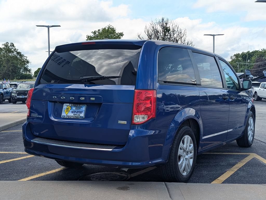 Used 2019 Dodge Grand Caravan SE w/ UConnect Hands-Free Group FWD image 3