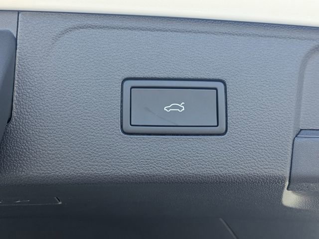 New 2026 Volkswagen Atlas SEL Premium R-Line image 14