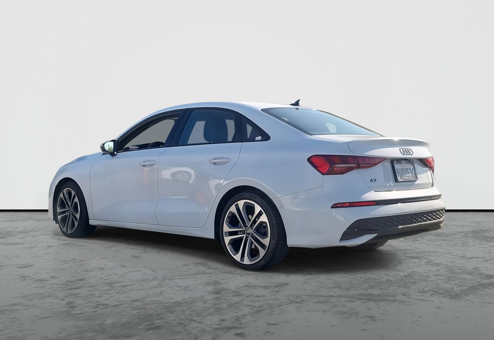 Used 2025 Audi A3 2.0T Premium Plus w/ Premium Plus Package AWD/4WD image 3