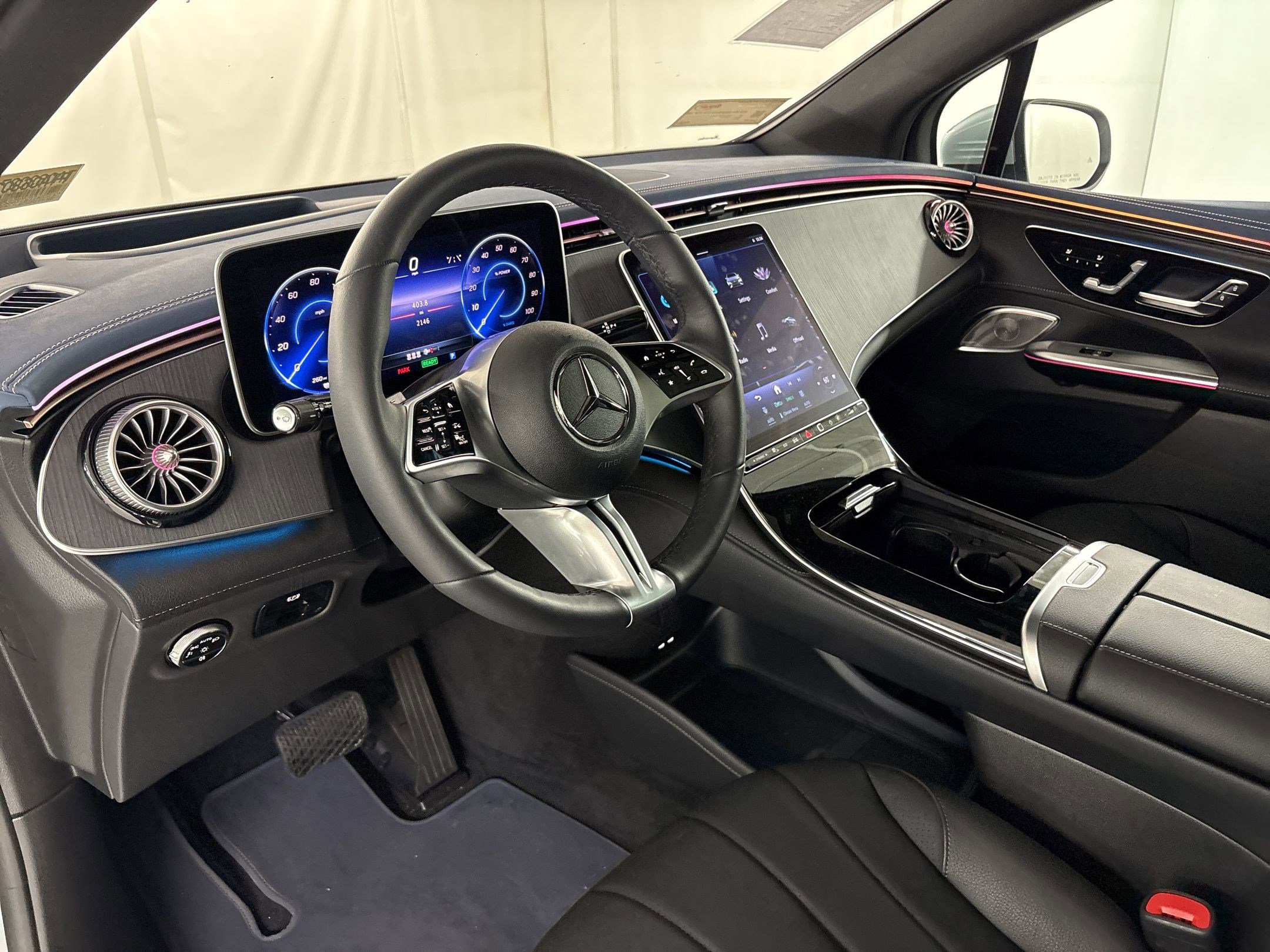New 2026 Mercedes-Benz EQE 320 4MATIC SUV image 4