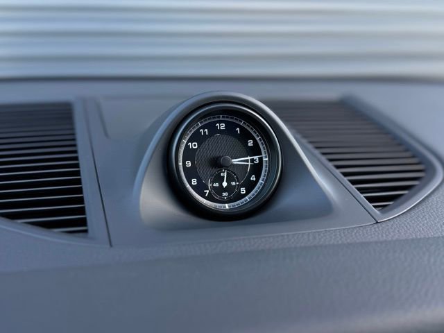 New 2026 Porsche Macan image 24