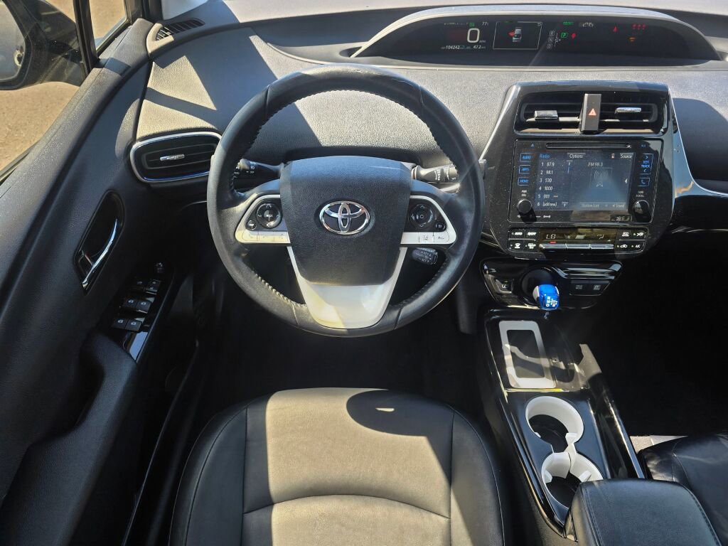 Used 2017 Toyota Prius Three Touring FWD image 2