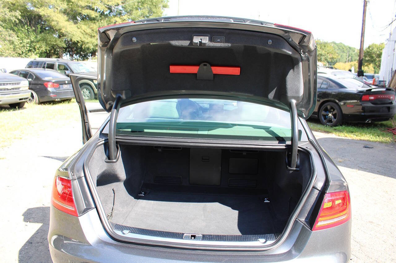 Used 2013 Audi S8 w/ Full Leather Pkg image 34