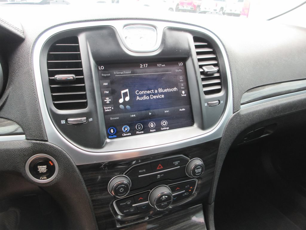 Used 2020 Chrysler 300 Touring w/ Sport Appearance Package RWD image 22