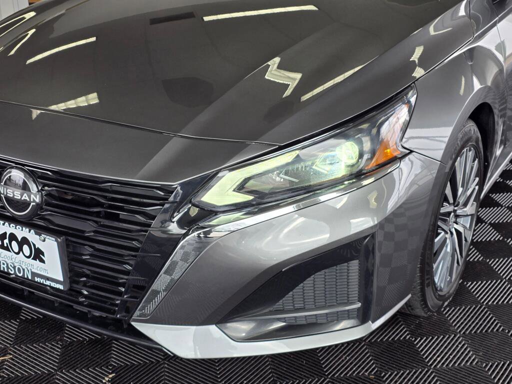 Used 2023 Nissan Altima 2.5 SV image 11