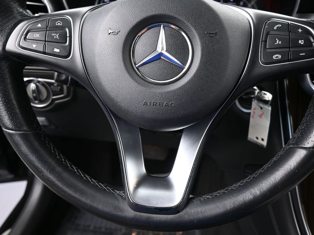Used 2019 Mercedes-Benz GLC 300 4MATIC image 29