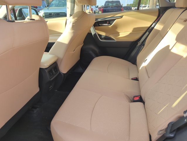 Used 2021 Toyota RAV4 XLE FWD image 23