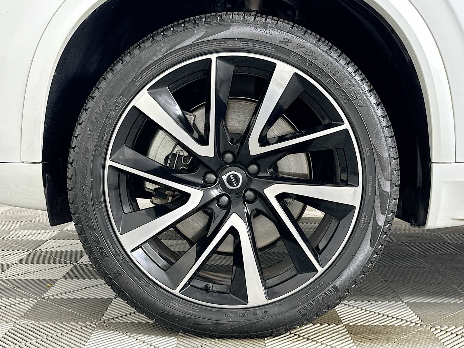 Certified 2021 Volvo XC90 T8 Inscription Expression w/ Advanced Package image 31