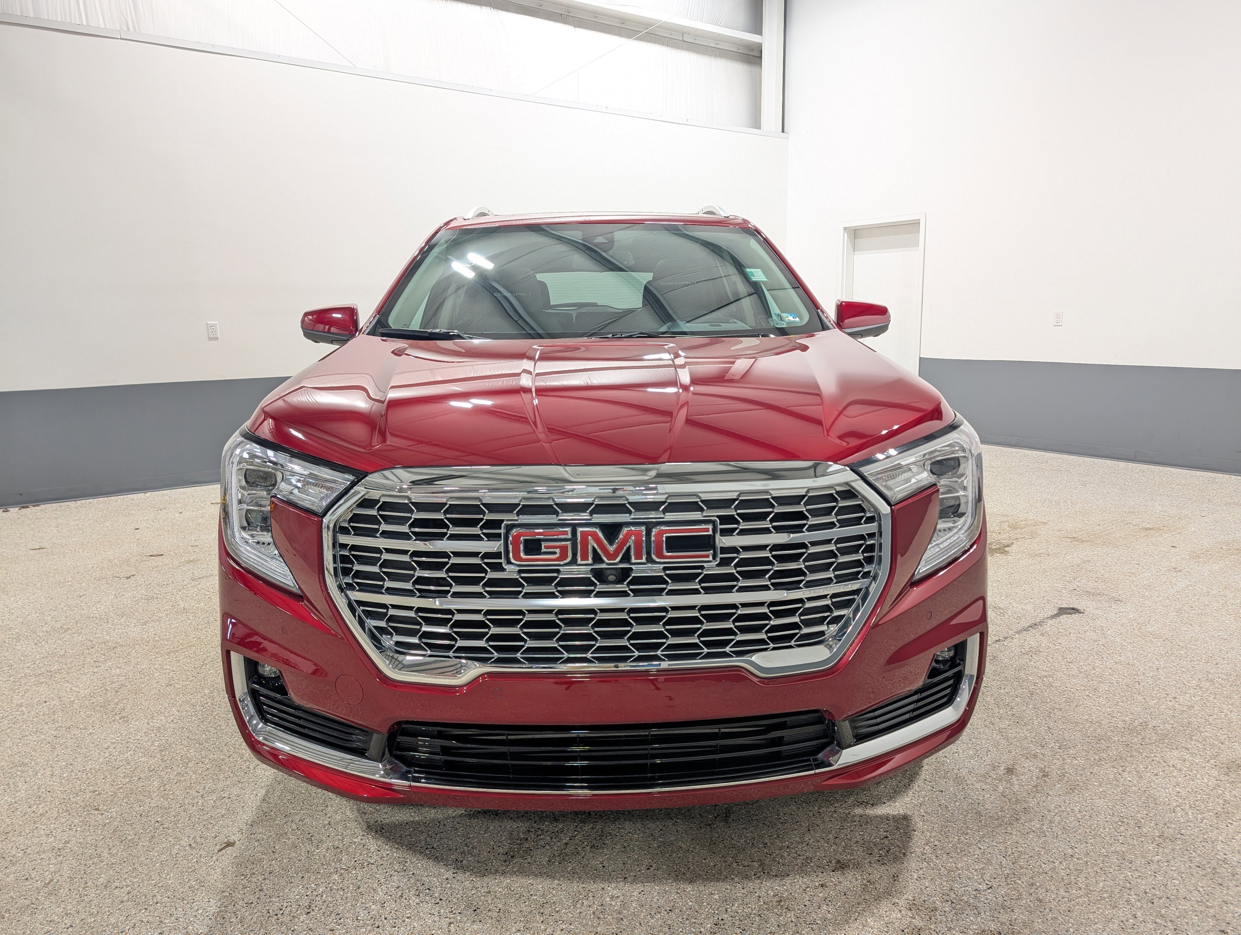 Used 2023 GMC Terrain Denali w/ Denali Premium Package image 8