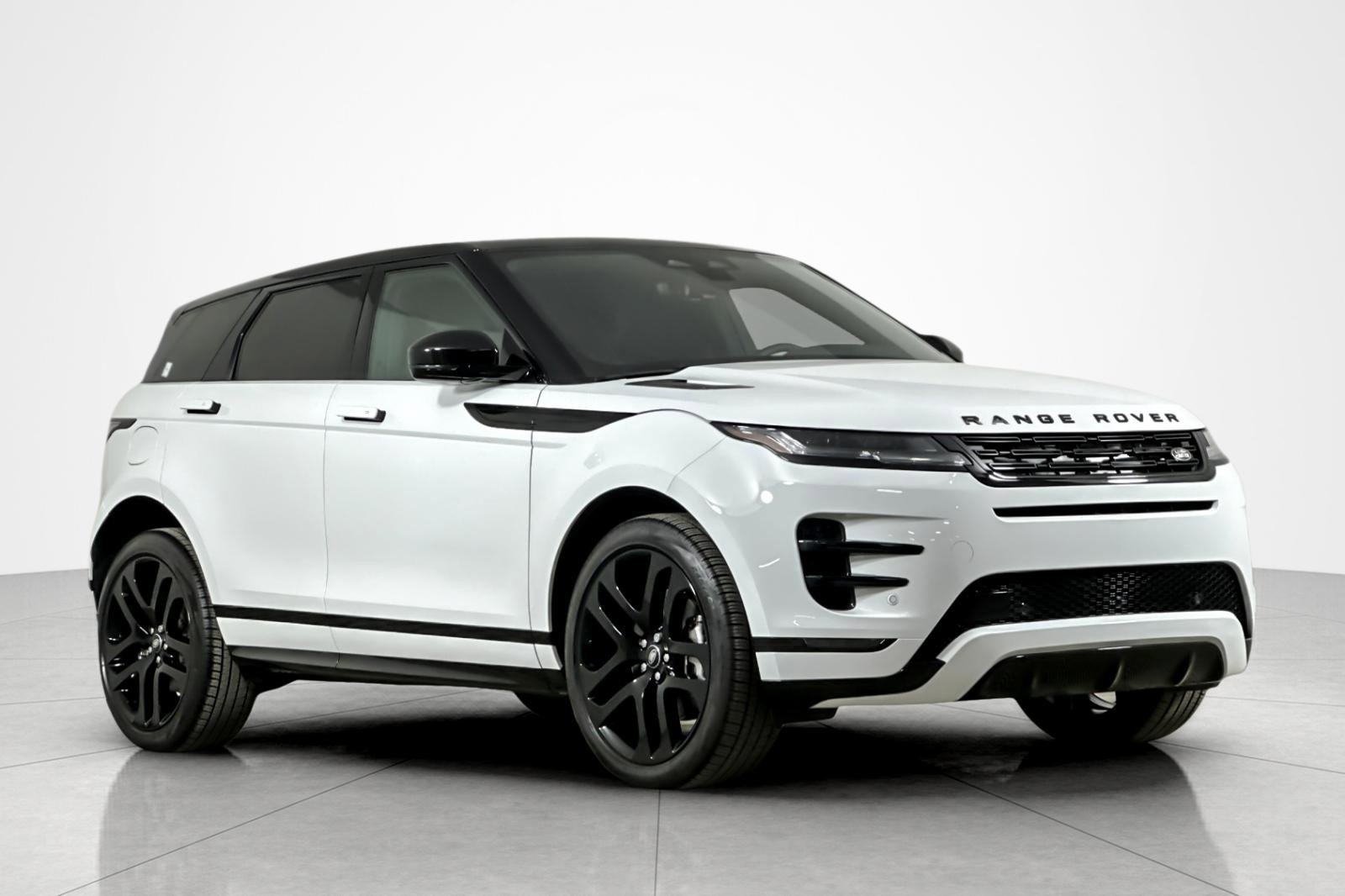 Used 2024 Land Rover Range Rover Evoque Dynamic SE image 7