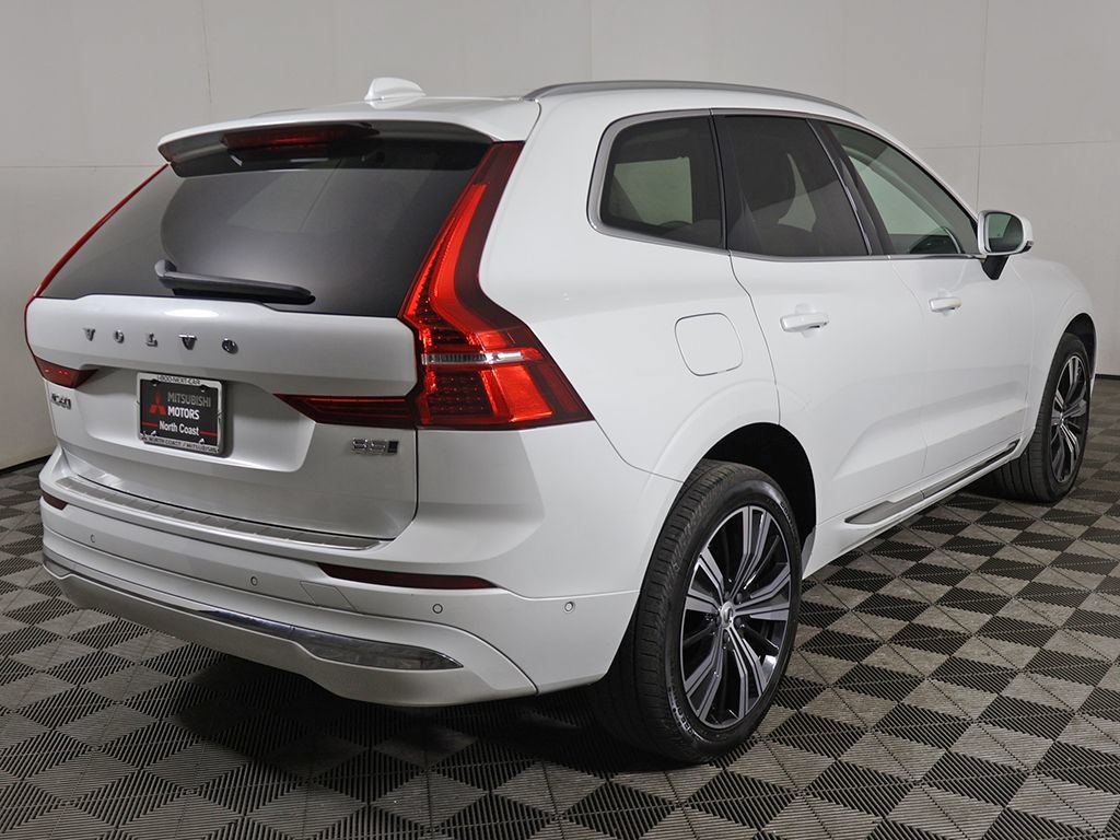 Used 2023 Volvo XC60 B5 Plus w/ Protection Package Premier AWD/4WD image 12