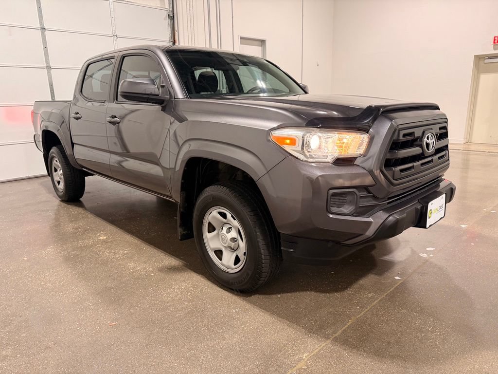 Used 2017 Toyota Tacoma SR w/ SR Convenience Package RWD image 3