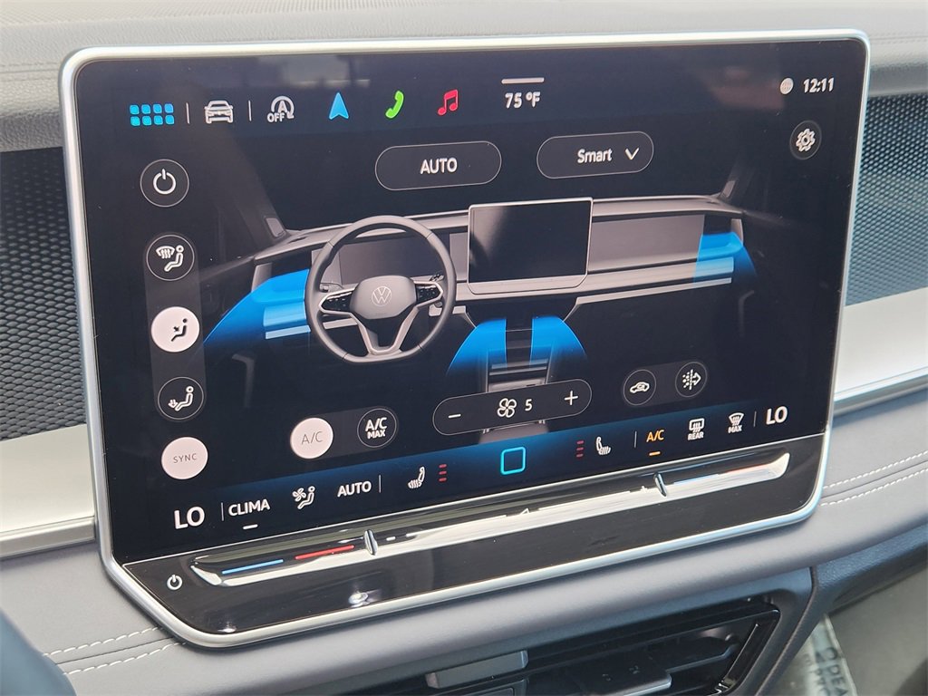 New 2025 Volkswagen Tiguan SE image 12