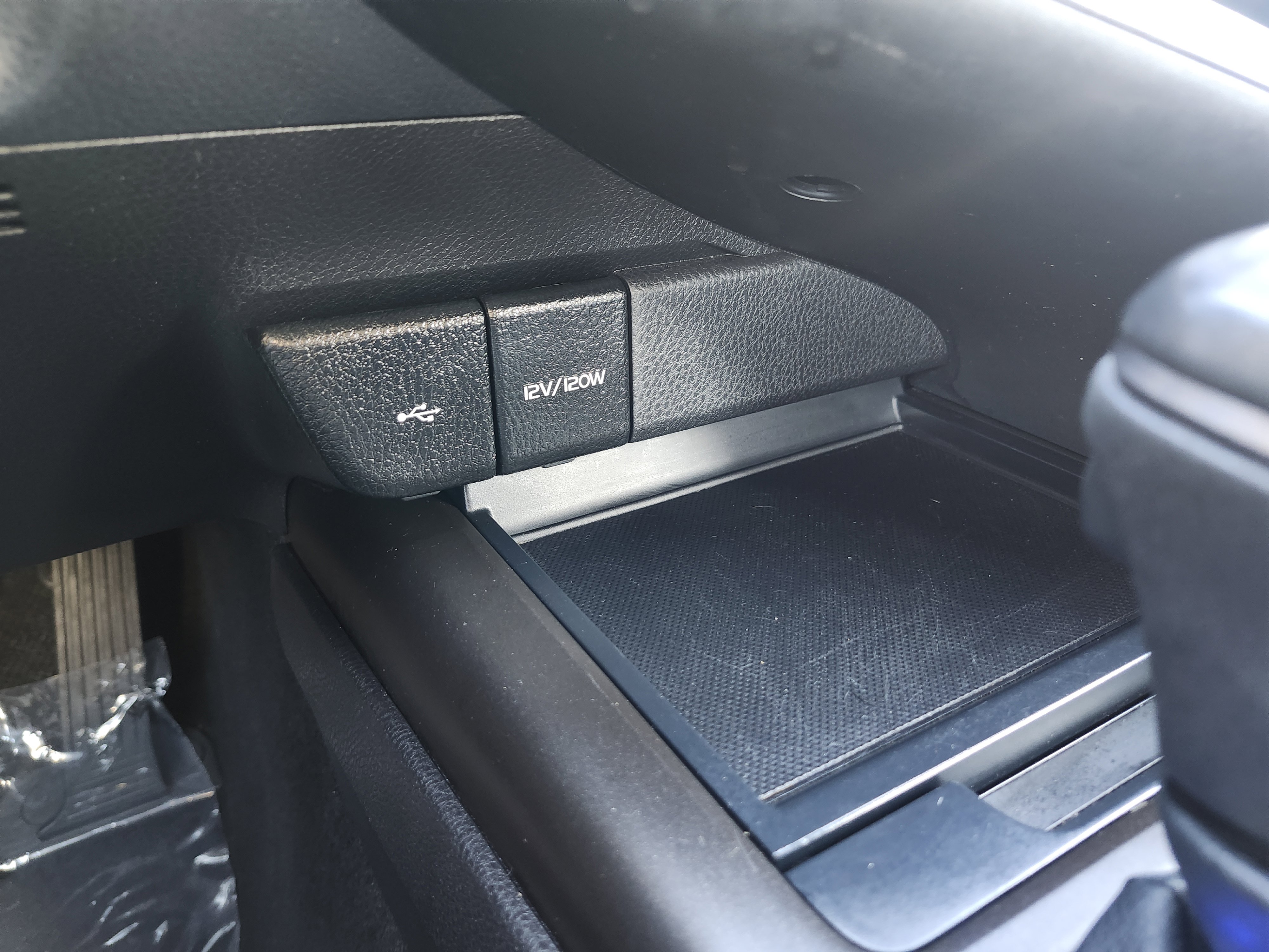 Used 2022 Toyota Camry SE image 6