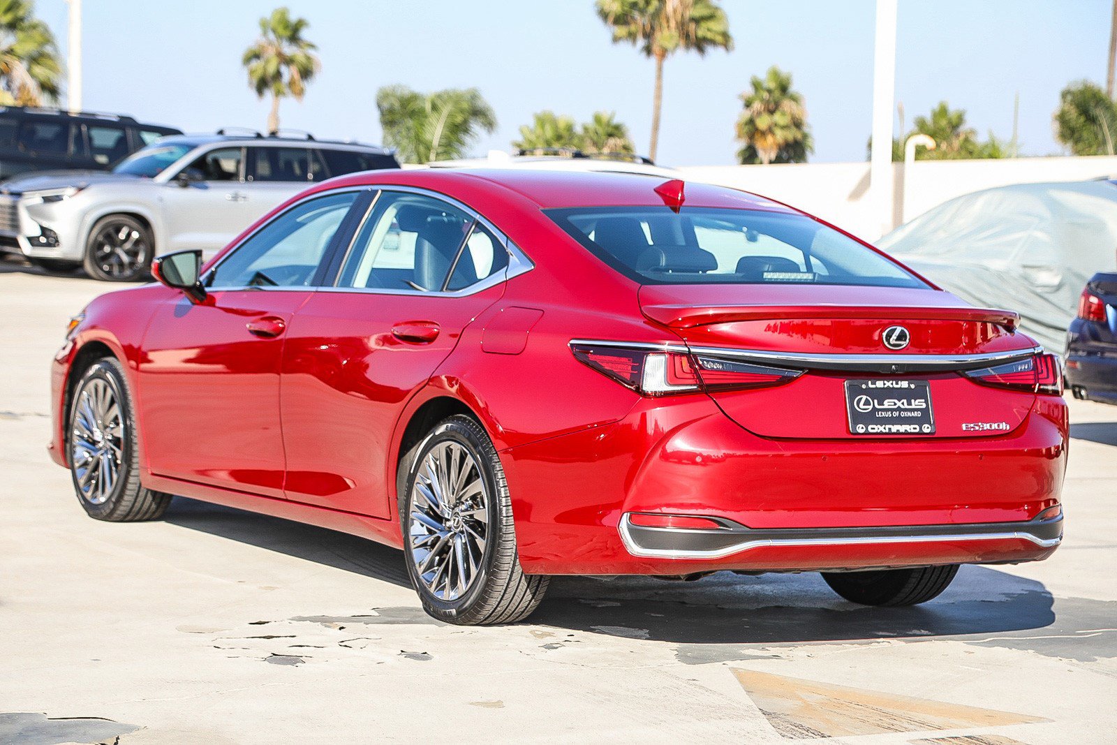 Used 2024 Lexus ES 300h w/ Accessory Package (Z2) FWD image 5